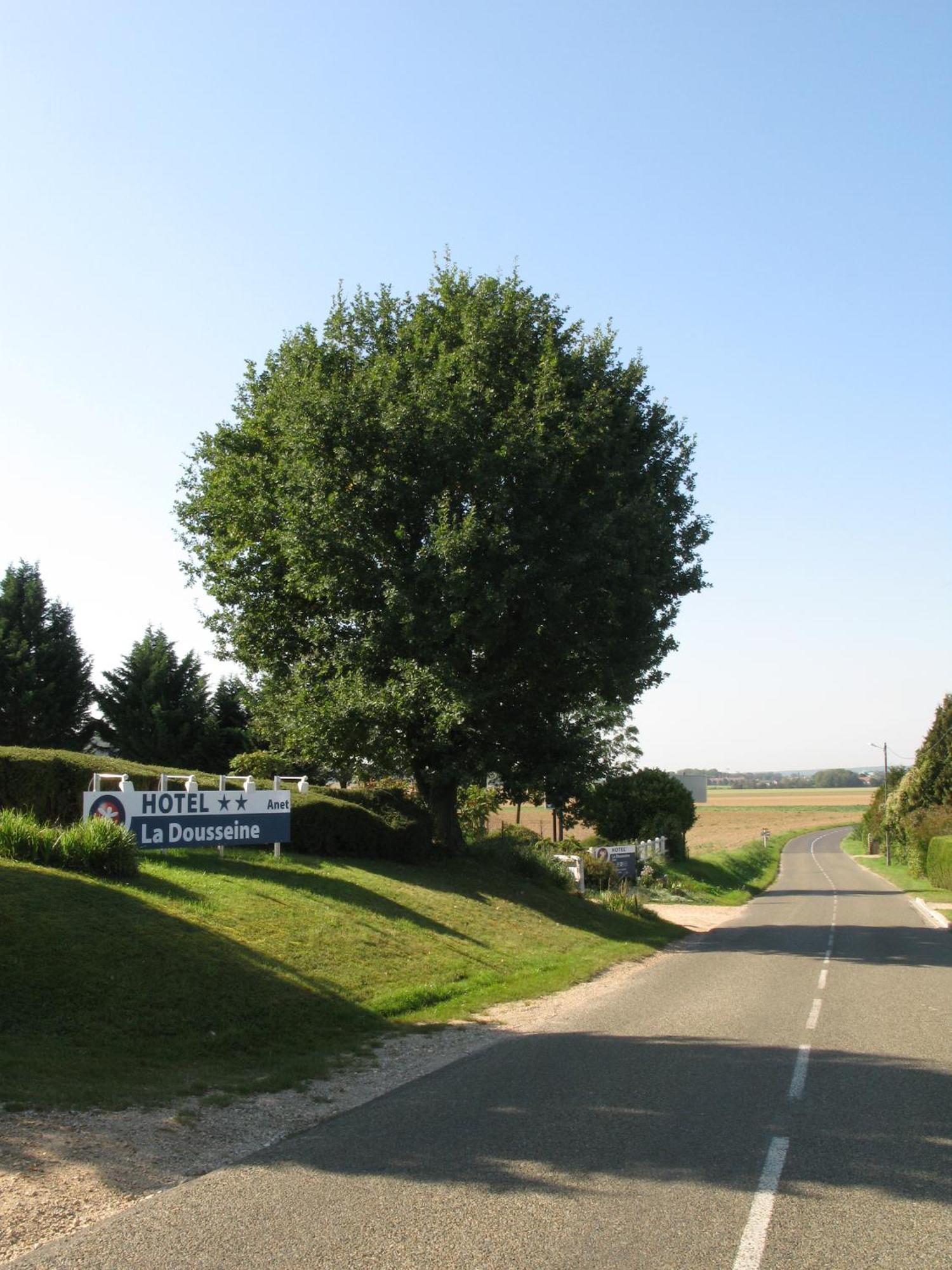 The Originals Access, Hôtel La Dousseine, Dreux Nord  Anet Exterior foto